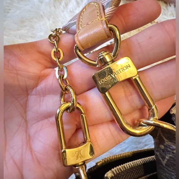 holiday sales for Louis Vuitton Multi Pochette Accessories - Picture 6 of 15